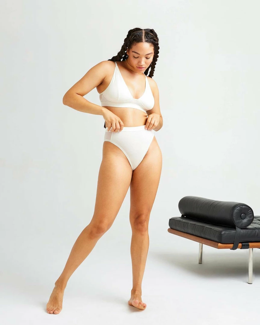 RICHER POORER SPRING '22 HIGH CUT BRIEF BONE 6 RICHER POORER SPRING '22 HIGH CUT BRIEF BONE