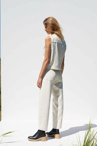 JUST FEMALE SPRING '22 BRIGHT VEST 4 JUST FEMALE SPRING '22 BRIGHT VEST