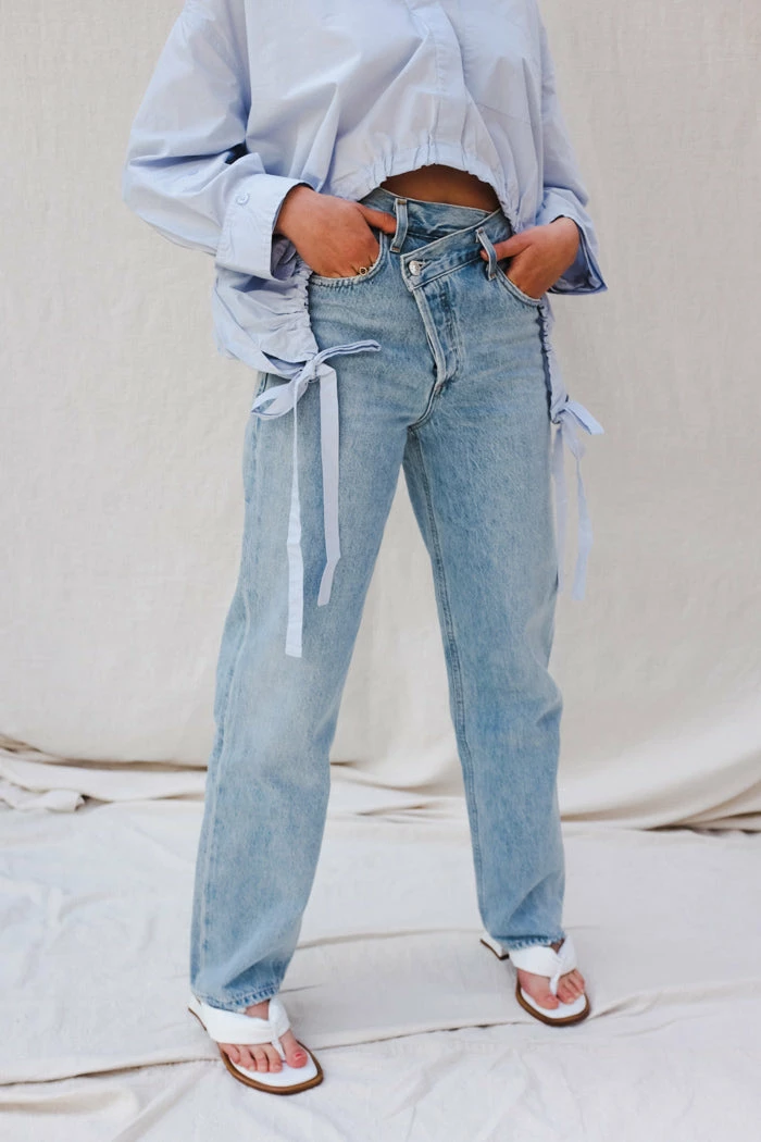 AGOLDE SPRING '22 CRISS CROSS JEANS SUBURBIA 1 AGOLDE SPRING '22 CRISS CROSS JEANS SUBURBIA