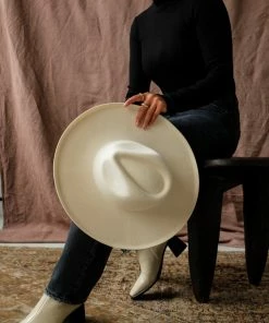 LACK OF COLOR MELODIC FEDORA IVORY