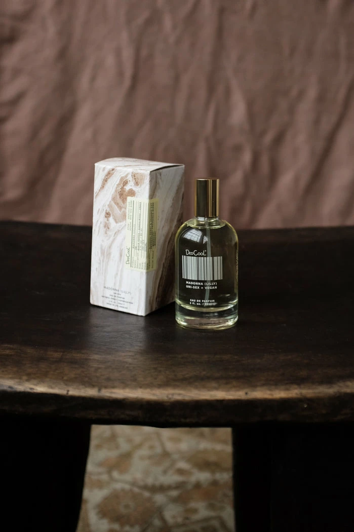 DEDCOOL SUSTAINABILITY MADONNA - LILY FRAGRANCE 1 DEDCOOL SUSTAINABILITY MADONNA - LILY FRAGRANCE