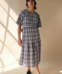 JUST FEMALE HAMILTON CUT DRESS SPRING '22 9 JUST FEMALE HAMILTON CUT DRESS SPRING '22