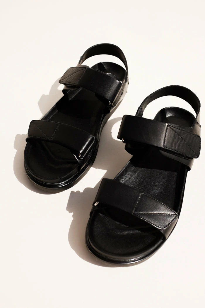 VAGABOND ERIN SANDAL SPRING '22 2 VAGABOND ERIN SANDAL SPRING '22