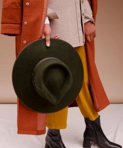 LACK OF COLOR FOREST RANCHER