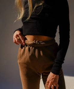 JOAH BROWN CROPPED CREW LONGSLEEVE