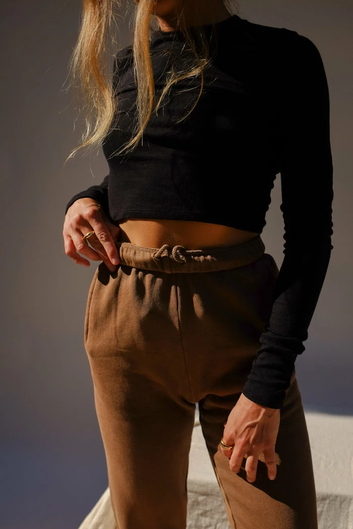 JOAH BROWN CROPPED CREW LONGSLEEVE 1 JOAH BROWN CROPPED CREW LONGSLEEVE