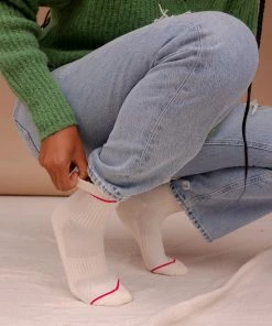 LE BON SHOPPE NEW IN BOYFRIEND SOCKS MILK