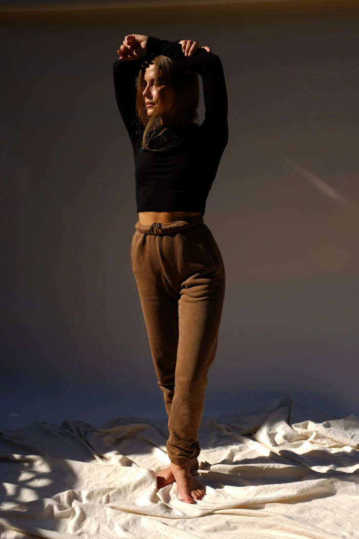 JOAH BROWN CROPPED CREW LONGSLEEVE 6 JOAH BROWN CROPPED CREW LONGSLEEVE