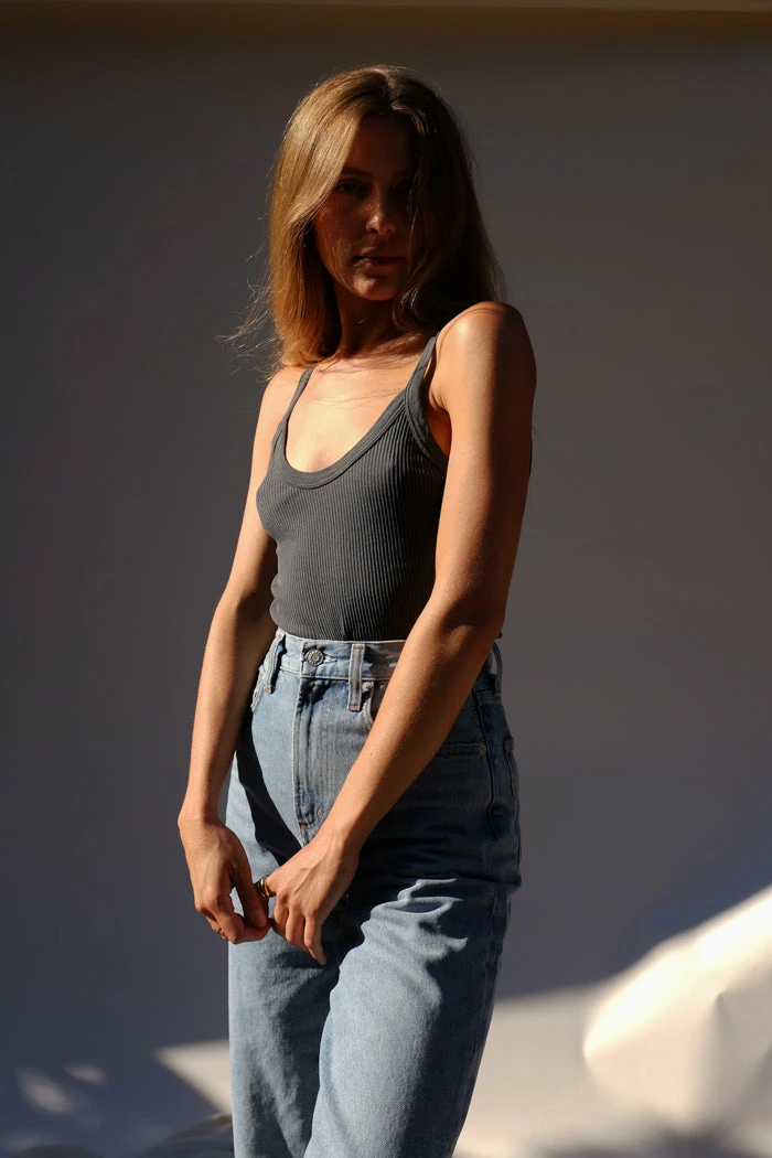 LACAUSA SPRING '22 MAYA RIBBED TANK SLATE 2 LACAUSA SPRING '22 MAYA RIBBED TANK SLATE