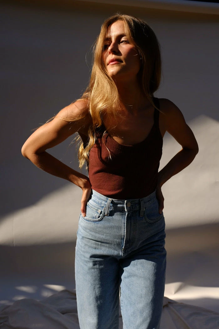 LACAUSA MAYA RIBBED TANK CHOCOLATE SPRING '22 3 LACAUSA MAYA RIBBED TANK CHOCOLATE SPRING '22