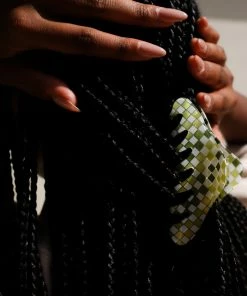 PIPE AND ROW ACCESSORIES SHELL CHECKER HAIR CLAW GREEN