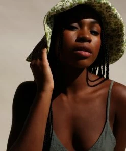 LACK OF COLOR HOLIDAY BUCKET HAT