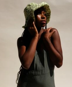 LACK OF COLOR HOLIDAY BUCKET HAT