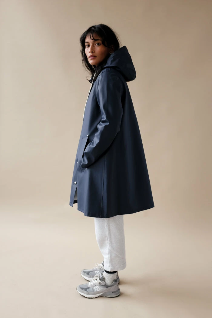 STUTTERHEIM MOSEBACKE RAIN JACKET NAVY 1 STUTTERHEIM MOSEBACKE RAIN JACKET NAVY