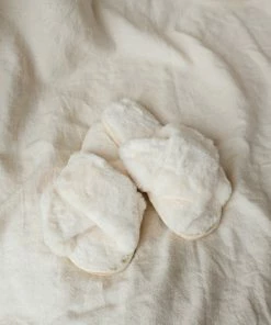 PIPE AND ROW SLIPPERS CREAM NEW IN