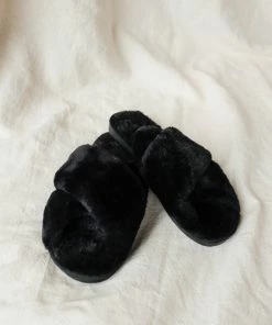 PIPE AND ROW NEW IN SLIPPERS BLACK