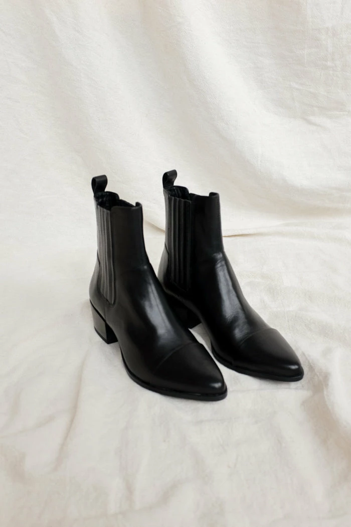 VAGABOND SHOES MARJA BLACK LEATHER BOOTS 1 VAGABOND SHOES MARJA BLACK LEATHER BOOTS