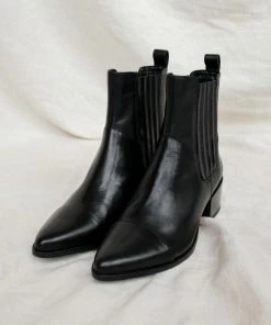 VAGABOND SHOES MARJA BLACK LEATHER BOOTS 12 VAGABOND SHOES MARJA BLACK LEATHER BOOTS