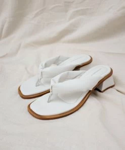 INTENTIONALLY BLANK WHITMAN SANDALS SPRING '22