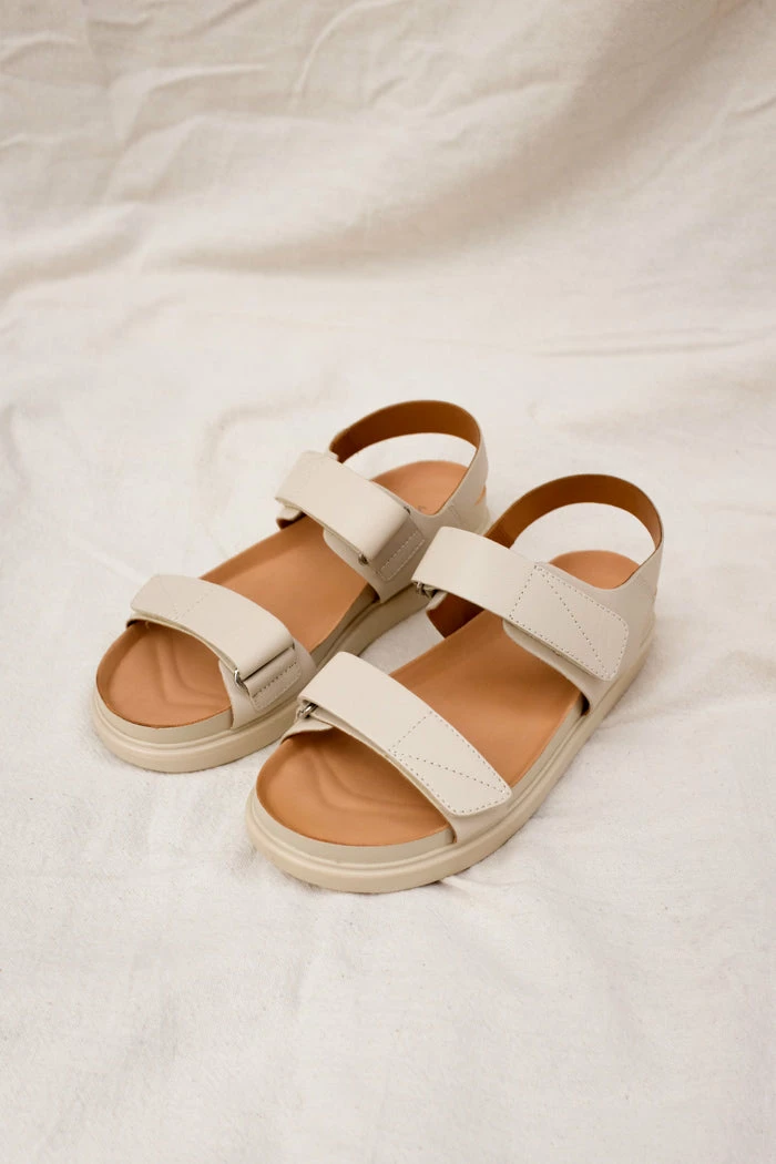VAGABOND ERIN SANDAL SPRING '22 1 VAGABOND ERIN SANDAL SPRING '22