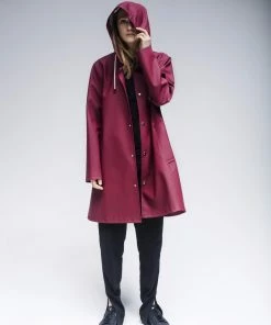 STUTTERHEIM MOSEBACKE RAIN JACKET BURGUNDY