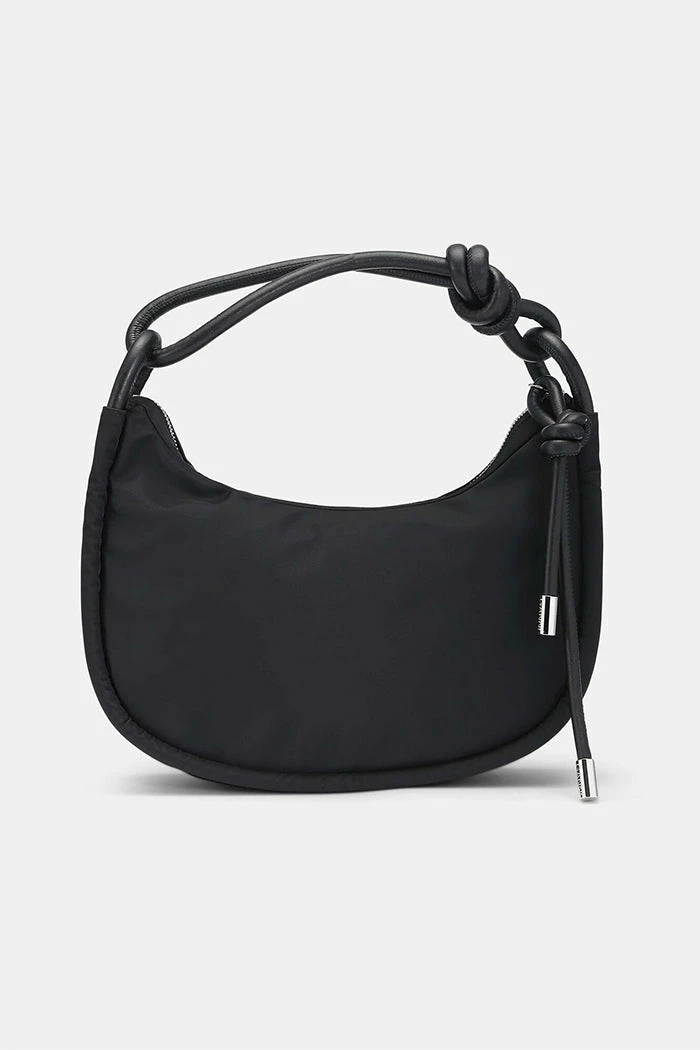 GANNI SPRING '22 KNOT BAGUETTE 2 GANNI SPRING '22 KNOT BAGUETTE