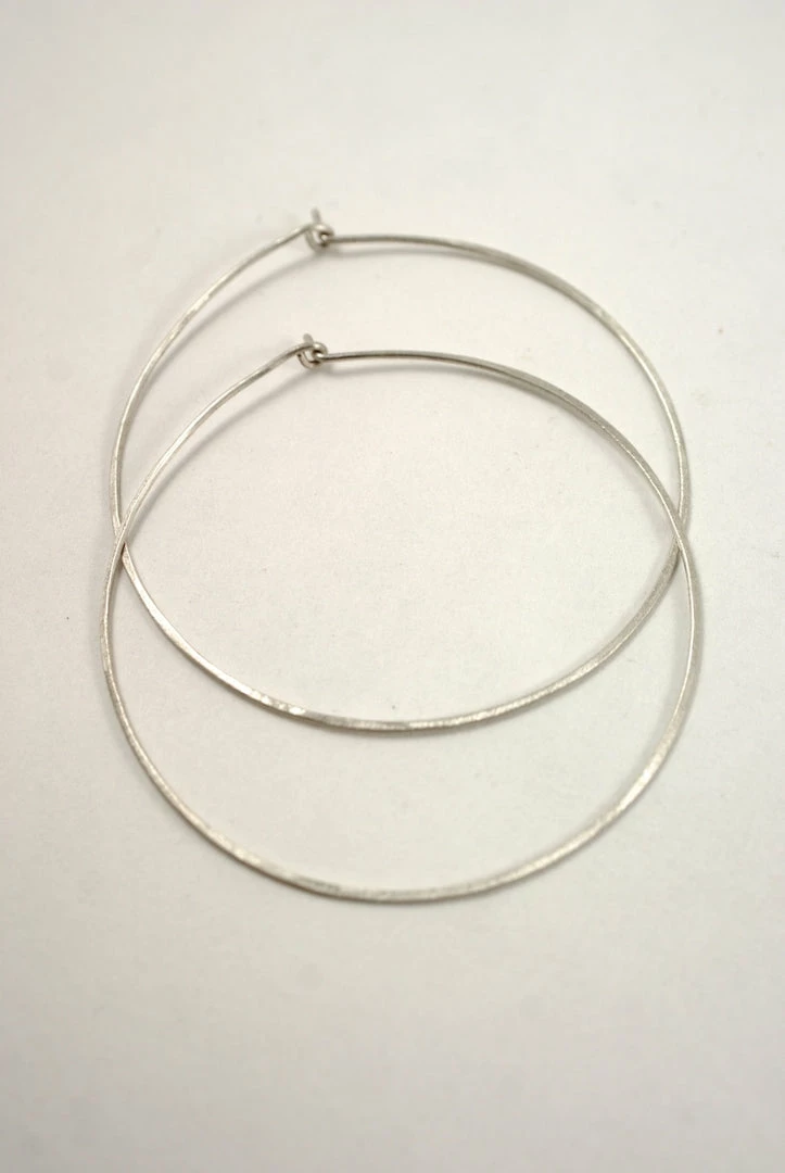 HANNAH NAOMI HAMMERED HOOP EARRINGS