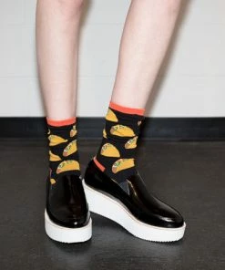 PIPE AND ROW TACO SOCKS NEW IN