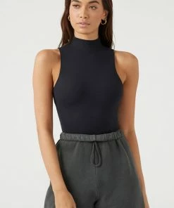 JOAH BROWN MOCK NECK TANK SPRING '22