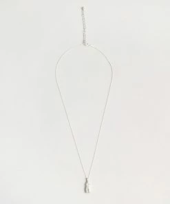 WOLF CIRCUS SPRING '22 WOMAN VASE NECKLACE