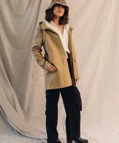 STUTTERHEIM STOCKHOLM RAIN JACKET SAND