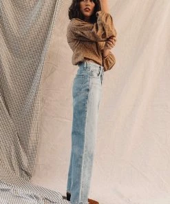 AGOLDE SPRING '22 CRISS CROSS JEANS SUBURBIA 14 AGOLDE SPRING '22 CRISS CROSS JEANS SUBURBIA