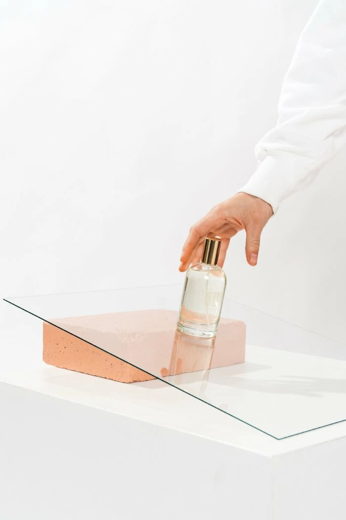 DEDCOOL SUSTAINABILITY MADONNA - LILY FRAGRANCE 4 DEDCOOL SUSTAINABILITY MADONNA - LILY FRAGRANCE