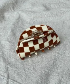 PIPE AND ROW SPRING '22 ASYMMETRICAL HAIR CLAW BROWN CHECK