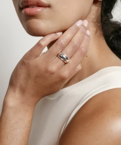 WOLF CIRCUS ANITA RING NEW IN