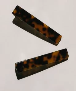 PIPE AND ROW RESIN RECTANGLE BARRETTE