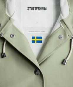 STUTTERHEIM MOSEBACKE RAIN JACKET SAGE