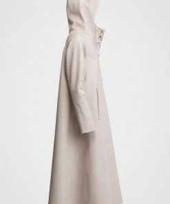 STUTTERHEIM MOSEBACKE RAIN JACKET LONG LIGHT SAND NEW IN