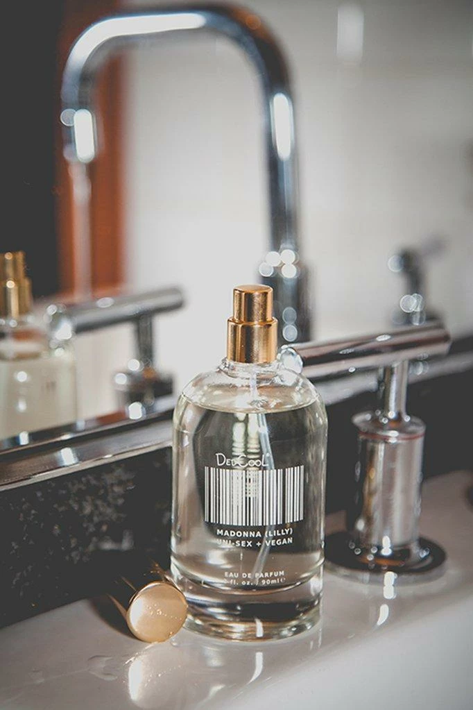 DEDCOOL SUSTAINABILITY MADONNA - LILY FRAGRANCE 2 DEDCOOL SUSTAINABILITY MADONNA - LILY FRAGRANCE