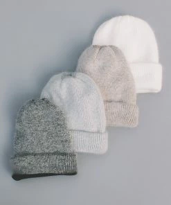 PIPE AND ROW STAPLES SMITH BEANIE WHITE