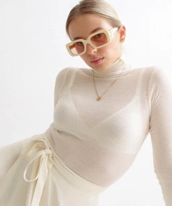 RAIE EYEWEAR THE ARIES CREAM SPRING '22 10 RAIE EYEWEAR THE ARIES CREAM SPRING '22