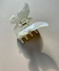 PIPE AND ROW NEW IN BUTTERFLY HAIR CLAW