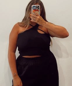 PIPE AND ROW CASSIE CRISS CROSS TANK SPRING '22