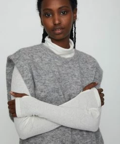 JUST FEMALE SALE COLDY KNIT VEST