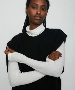 JUST FEMALE COLDY KNIT VEST SALE