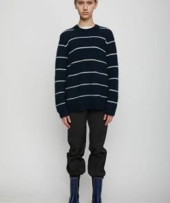 JUST FEMALE EOS KNIT