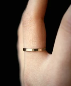 HANNAH NAOMI EXTRA THICK HAMMERED RING