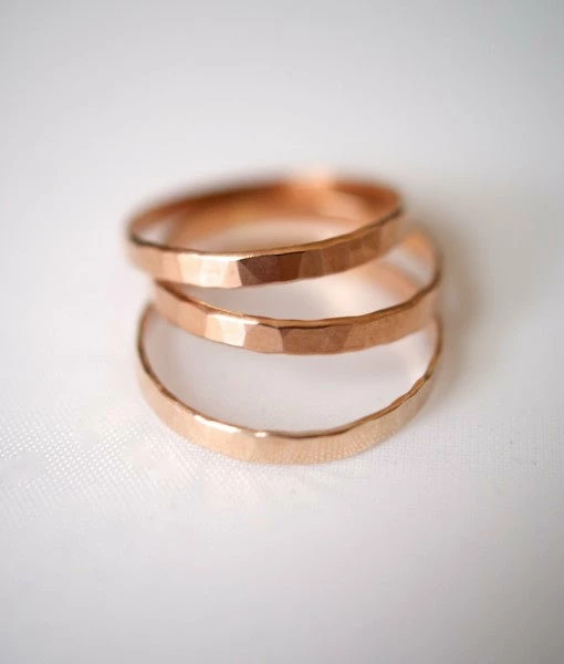 HANNAH NAOMI EXTRA THICK HAMMERED RING