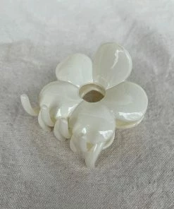 PIPE AND ROW FLOWER HAIR CLAW SPRING '22