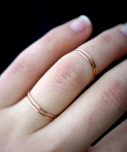 HANNAH NAOMI HAMMERED THIN STACKING RING NEW IN